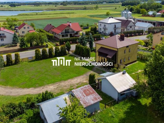 Dom z potencjałem dla dwóch rodzin, solar, garaże