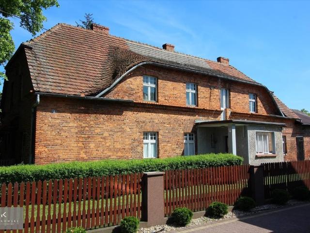 Dom z potencjałem na dużej działce, 7 pokoi, kuchnia z piecem kaflowym