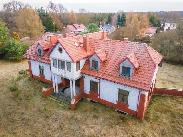 Do sprzedania dom z potencjałem pod pensjonat w Jabłonce