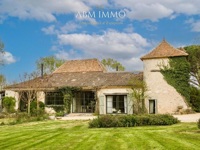 Domaine Avec Gite Environnement Calme Et Ressourçant 386m² Beaumontois en Périgord