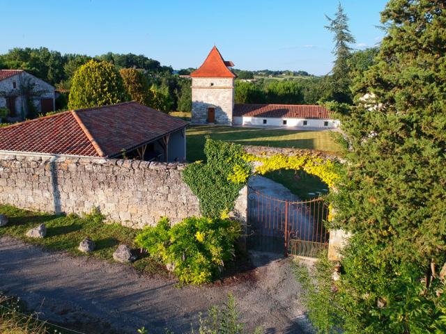 Domaine avec deux habitations au coeur du village historique