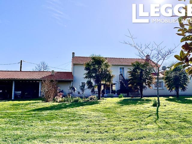 Domaine à la campagne: maison 245 m2, 6 chambres, étang poissonneux 4 ha, forêts, prairies, 20 min de la mer