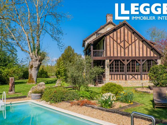 Domaine à vendre – Moulin, maisons et chambres d’hôtes 1,4 ha de terrain – 532 m² de surface habitable