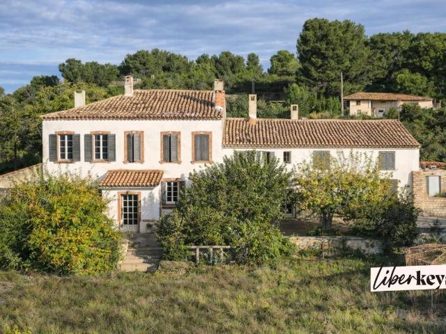 Domaine agricole d’exception – 40 hectares – Mas, villa, dép. 515m² Velaux