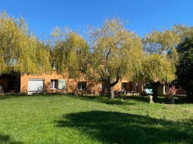 Domaine agricole 18 pièces 347 m2 + 10 Hectares de terre
