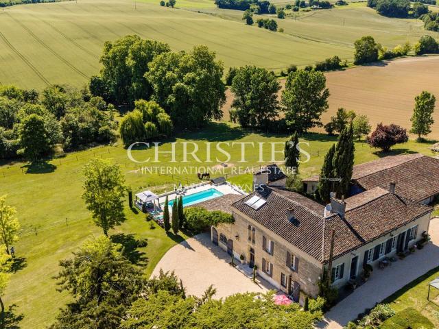 Domaine du Manoir de Tournesol: Un refuge pittoresque avec. 304m² Lauzun