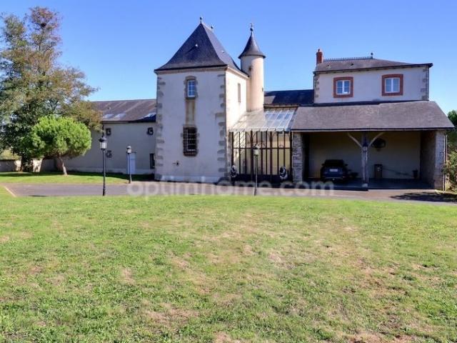 Domaine d’Exception du XVIe s. – Proche Cholet | Potentiel >. 498m² Mazières en Mauges