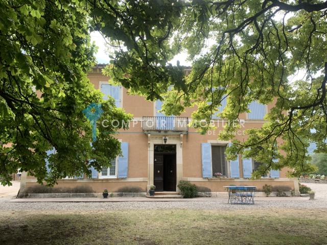 Domaine dans le Luberon