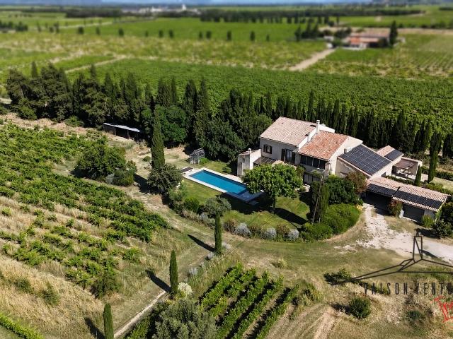 Domaine de caractère avec mas, gîte et vignes Vue Dentelles. 360m² Violès