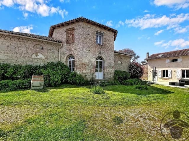 Domaine de charme en pierre – Projet familial, gîtes ou investissement