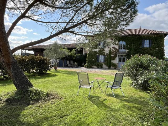 Domaine de 11,5 Ha 255m² Boulogne sur Gesse