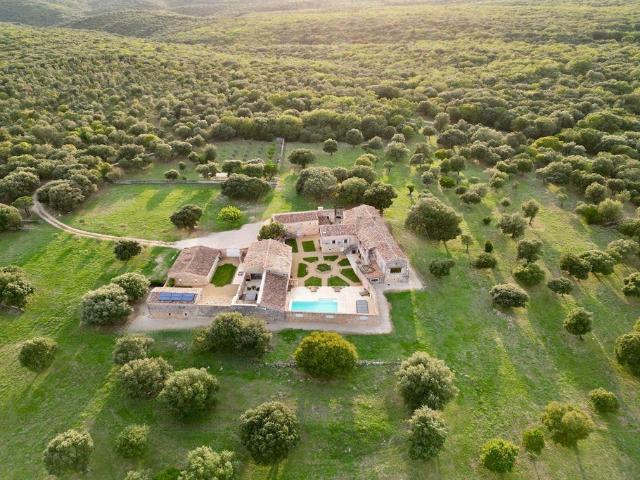 Uzes Domaine De 350 Hectares 900m² Uzès
