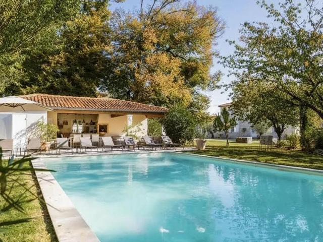 Domaine d'exception 20 pièces à Chermignac 507m² Chermignac
