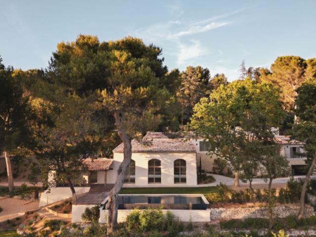 Domaine d'exception avec vue panoramique aux portes d'Aix en