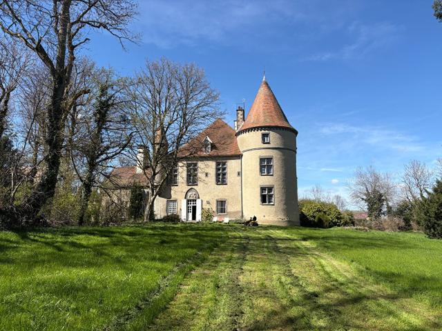 Domaine d'exception avec château, dépendances et potentiel r. 765m² Blot l'Eglise