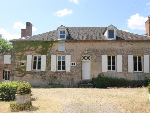 Domaine d'exception avec de grands potentiels à vendre en Bourgo