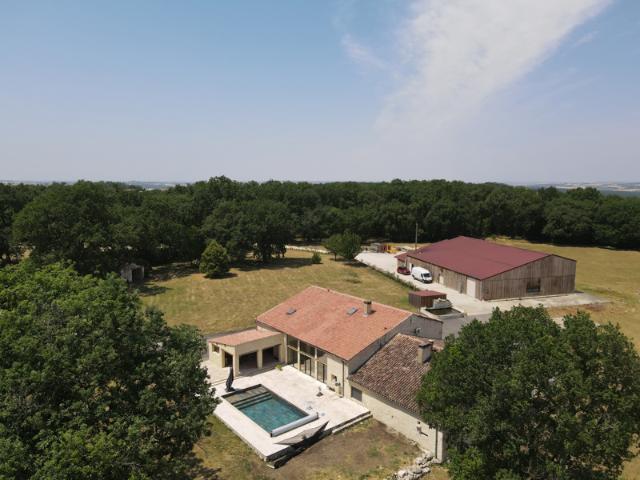 Domaine d'Exception de 2,5 Hectares Maison de Prestige, Gî