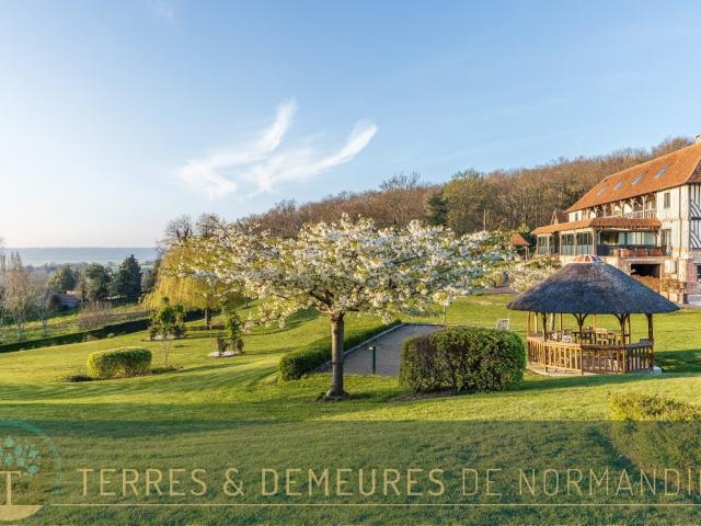 DOMAINE D'EXCEPTION, PROCHE HONFLEUR 14600, MANOIR, CHAUMIERE
