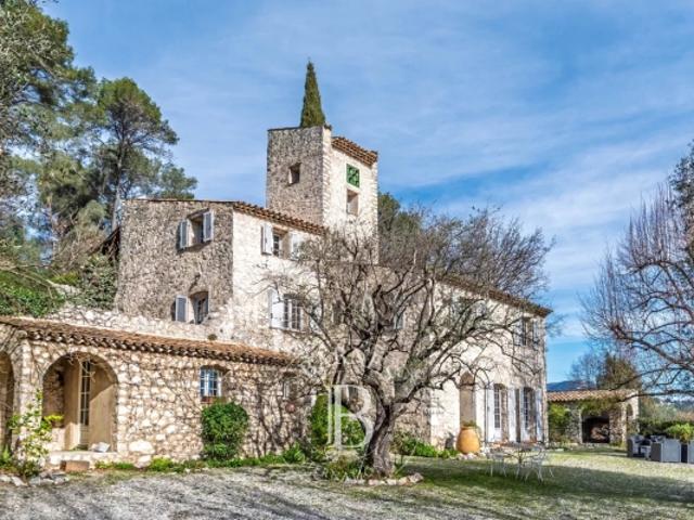 Domaine d'exception propriété en pierre avec piscine