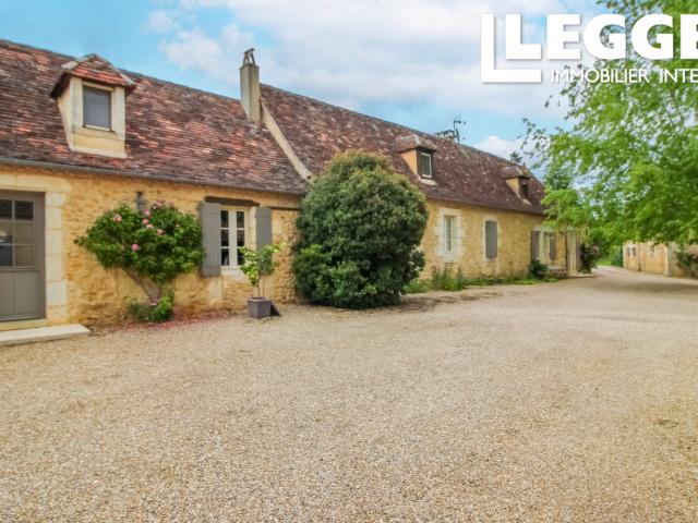 Domaine en pierre avec étangs et dépendances – Art de vivre en Dordogne, à 15 min de Bergerac