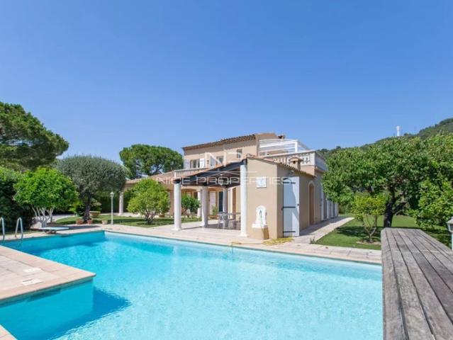 Domaine fermé du Castellet, superbe villa néo provençale avec piscine, Villefranche sur Mer