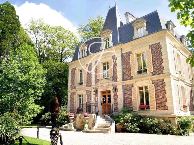 Domaine Hôtel Restaurant Vexin 1737m² Bray et Lû