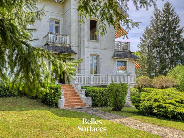 Domaine Privé à rénover sur les Hauteurs d'Aix les Bains 211m² Aix les Bains
