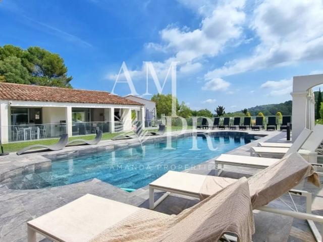 DOMAINE PRIVÉ FERMÉ: VUE DEGAGEE GRAND TERRAIN