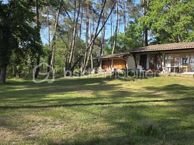 Domaine Touristique Majeur – 10 Hectares en Bordure du Lac de Gurson