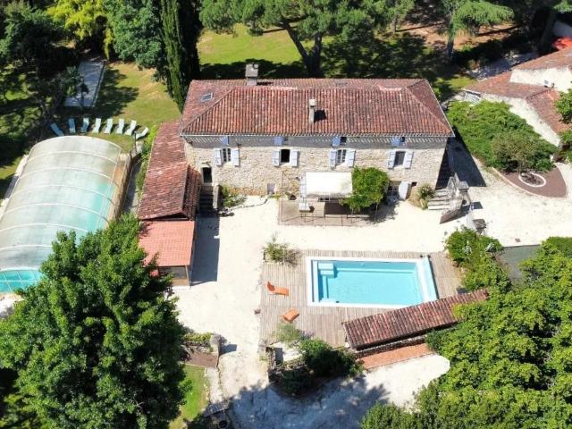 Domaine touristique de charme du 18eme 1765 en pierre av. 530m² Duravel