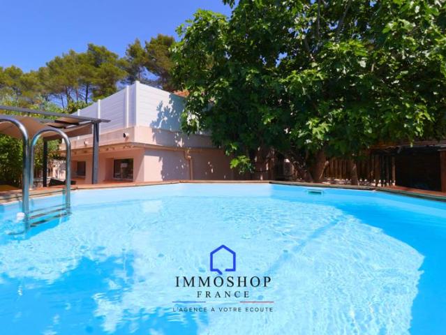 DOMAINE VILLA 365M2 13600 CEYRESTE