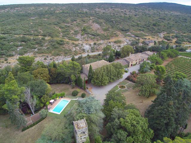 Domaine viticole avec maison de maître d'env. 850m2 habitables et 77 Hectares de terres
