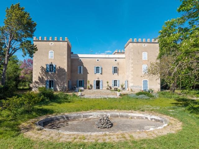 Domaine viticole d'exception 75 hectares Château, parc, pisc 775m² Villeneuve lès Béziers