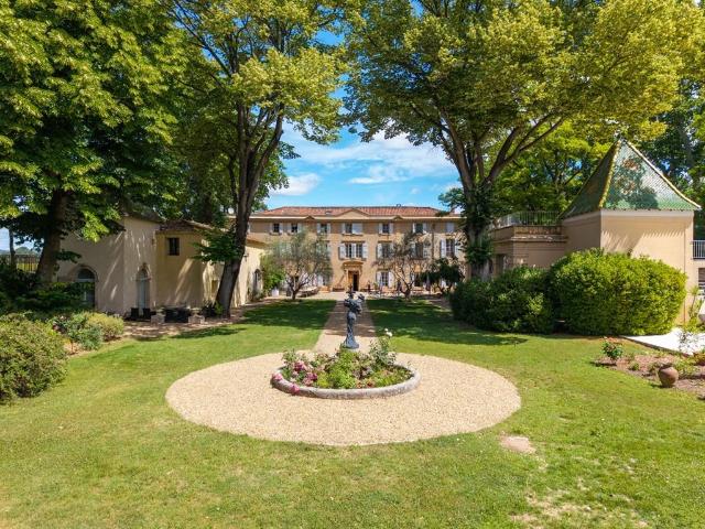 Domaine viticole d'exception, château historique et activité. 900m² Saint Pargoire