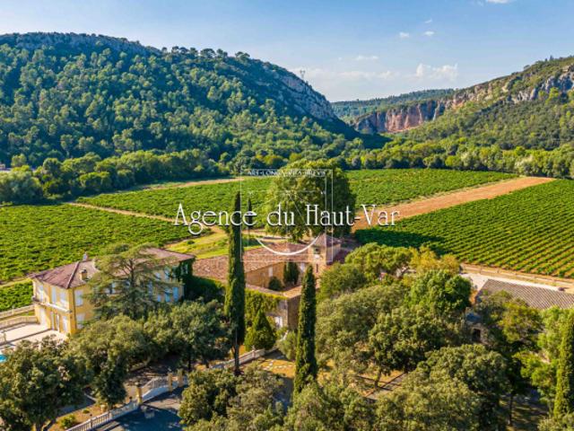 Domaine Viticole 70ha, 5000m2 bâti