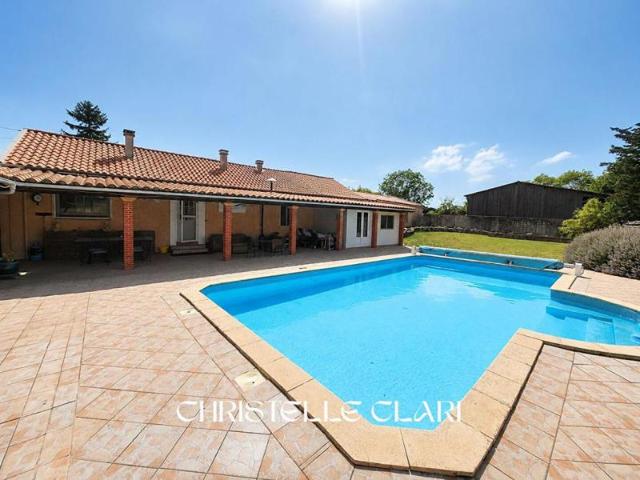 Domaine 194 m² sur terrain de 3,59 ha