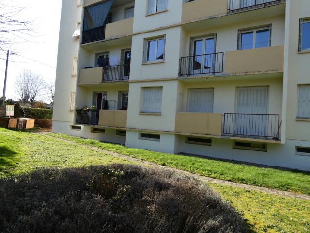 DOMERAT Appartement bel appartement de 59 m2 loué idéal pour investisseurs