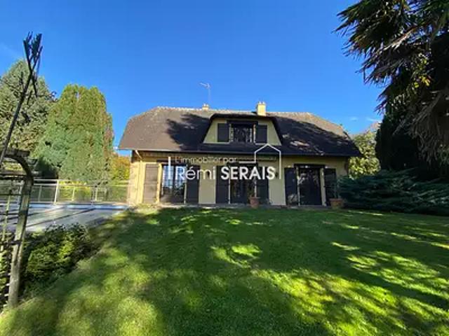 Domfront en Poiraie 61700 Achat / Vente maison 6 pièces t6 au dernier étage piscine