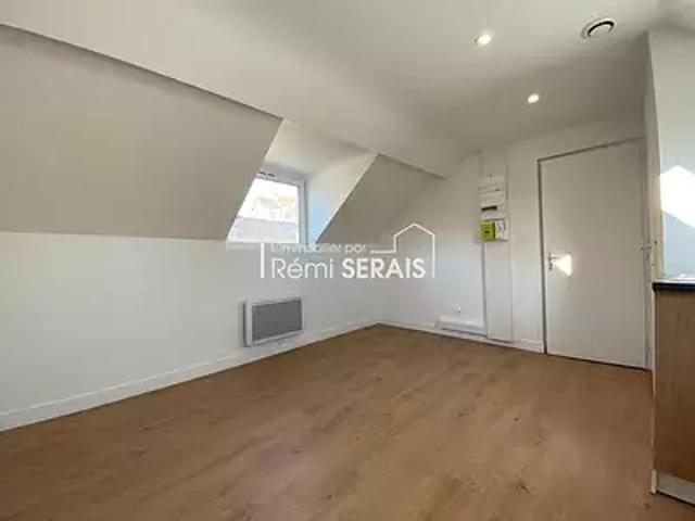 Domfront en Poiraie 61700 Location appartement 1 pièce t1 au dernier étage