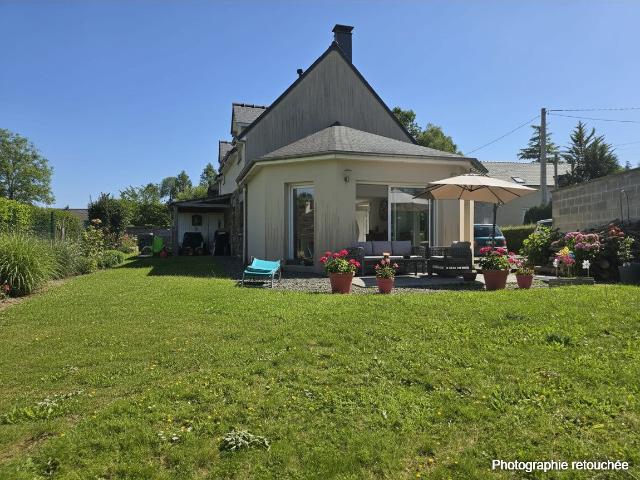 Domjean: maison rénovée, 3 chambres et joli jardin 120m² Domjean