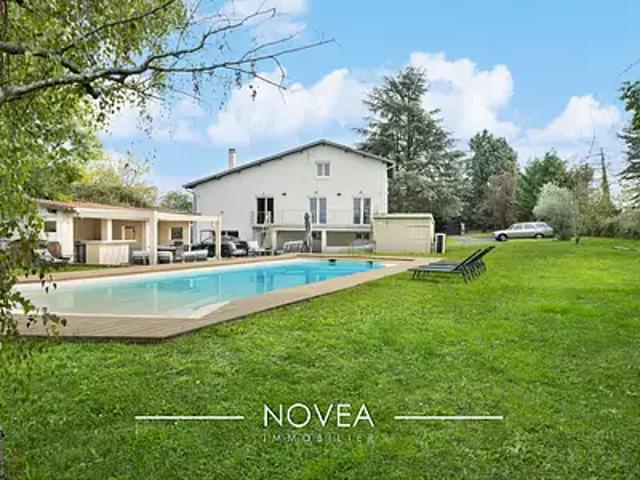 Dommartin 69380 Achat / Vente maison 8 pièces t8 piscine terrasse