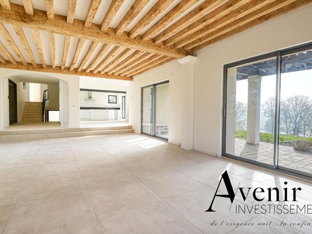 DOMMARTIN MAISON RÉNOVÉE 300M2 5 CHAMBRES JARDIN PISCINE Dommartin