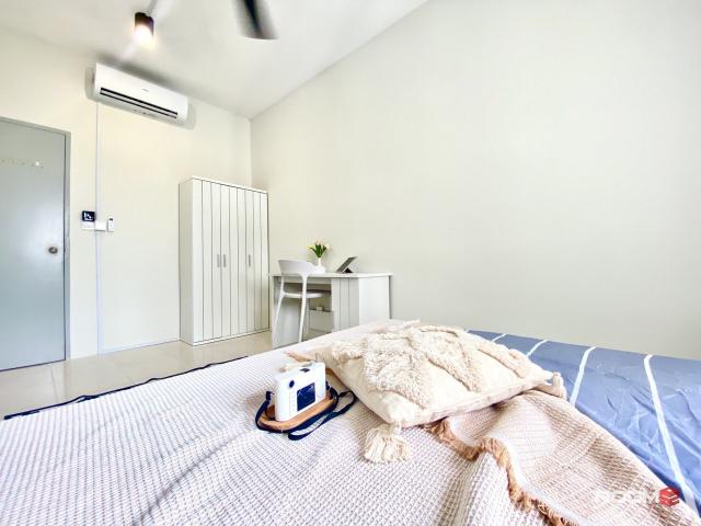 Don't Miss Out This Chance ‼️ Fully Furnished Room At Platinum OUG Contact Us Now 1 Room LEFT ‼️