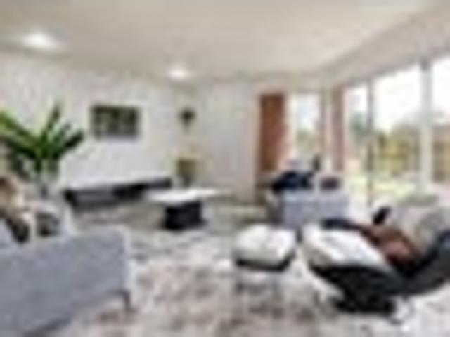 Don't miss this fantastic opportunity in Lynmore