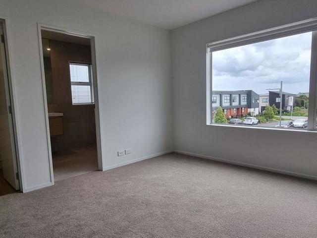 Don't Miss This Studio Unit&excl