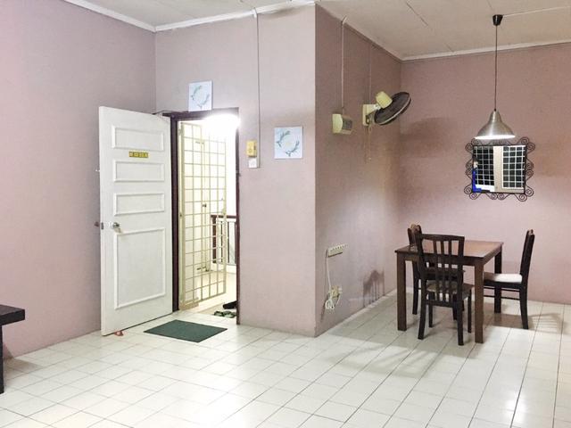 DONT MISSJUAL RUGIBELOW MVKENARI APARTMENT near melati setapak