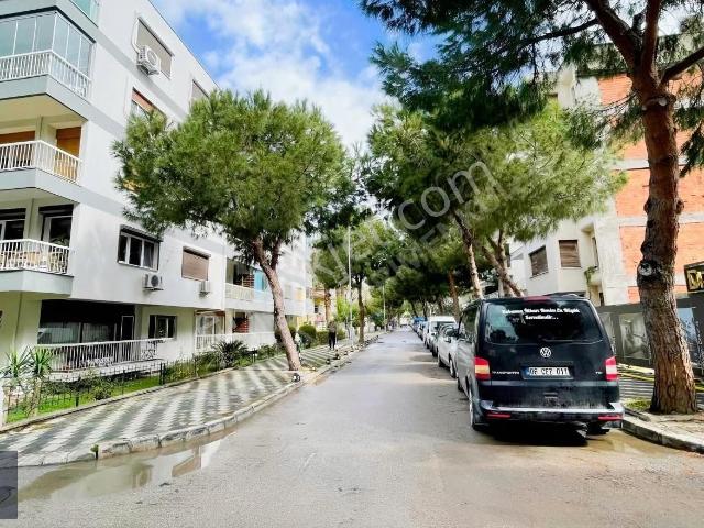 Donanmacı Çamlık Sokak Satılık 2+1 Doğalgazlı Daire
