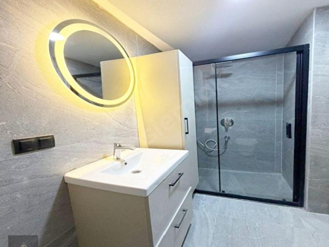 DONANIMLI SİTE İÇERİSİNDE 3+1 ARAKAT LÜKS KONUT RR109