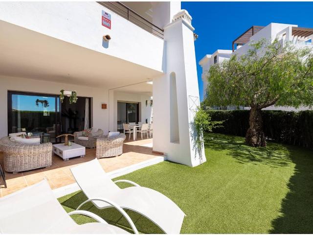 Donde el espacio se vuelve vida, Casares Golf 200m² Casares