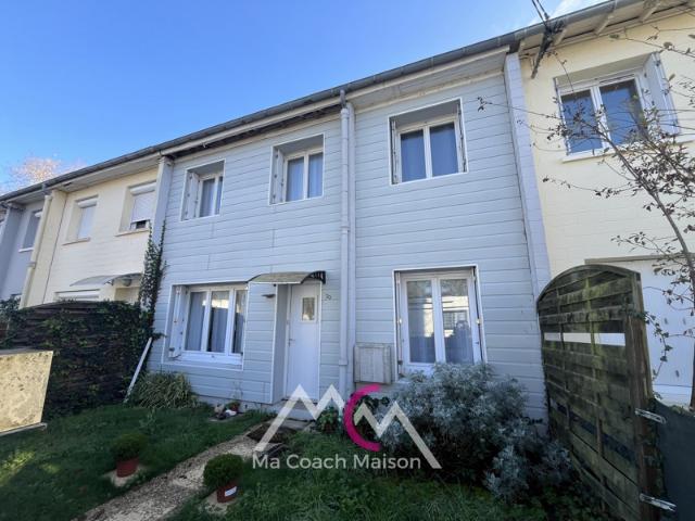 DONGES proche centre ville, Maison de 76m2